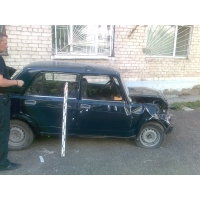 Продам а/м ВАЗ 2107 битый