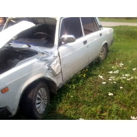 Продам а/м ВАЗ 2107 битый
