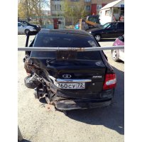 Продам а/м ВАЗ Priora битый