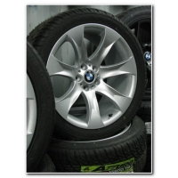 Продам комплект колес (резина + диски)   для BMW
