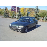 Продам крылья  для Ford Escort